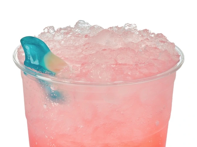 Swig Unlucky Ducky Sprite with lemonade, strawberry, gummy shark, 140-450 cal, $2.30.